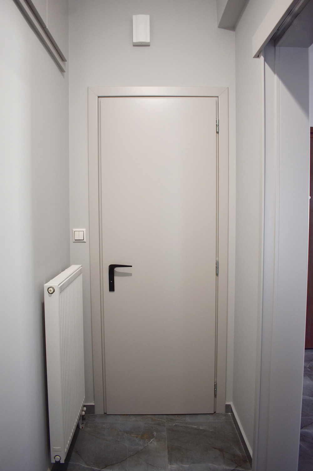 esoteriki-anoigomeni-porta